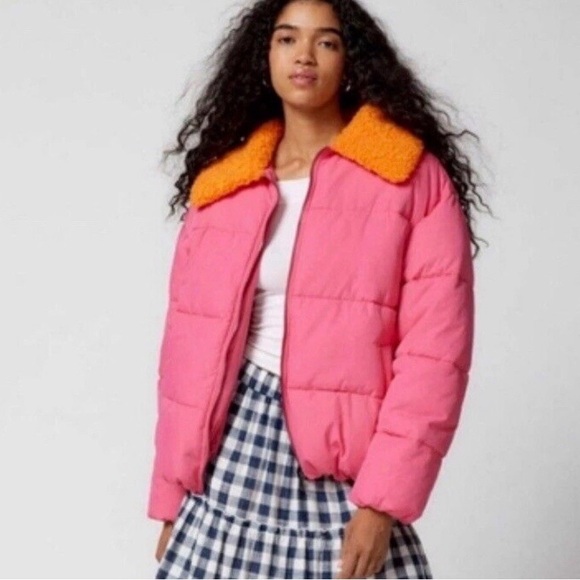 Urban Outfitters Jackets & Blazers - Urban‎ Outfitters Women’s Duckie Faux Shearling Collar Puffer Jacket Size M Pink